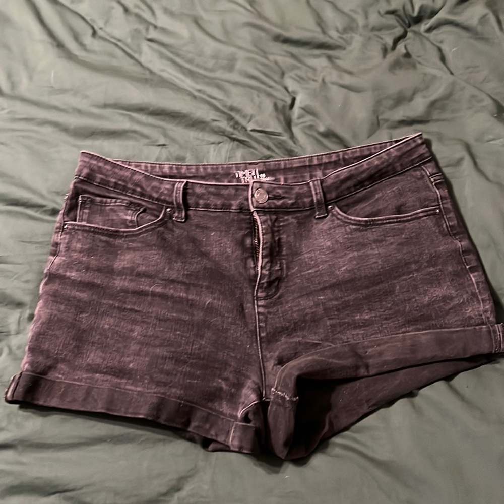 Size 16 cuffed black denim Time and Tru mini shorts